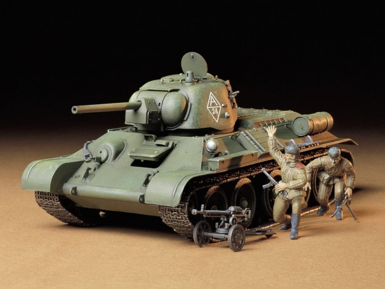 Tamiya 1/35 Russian T34/76 Tank "ChTZ" Version, 1943 Production