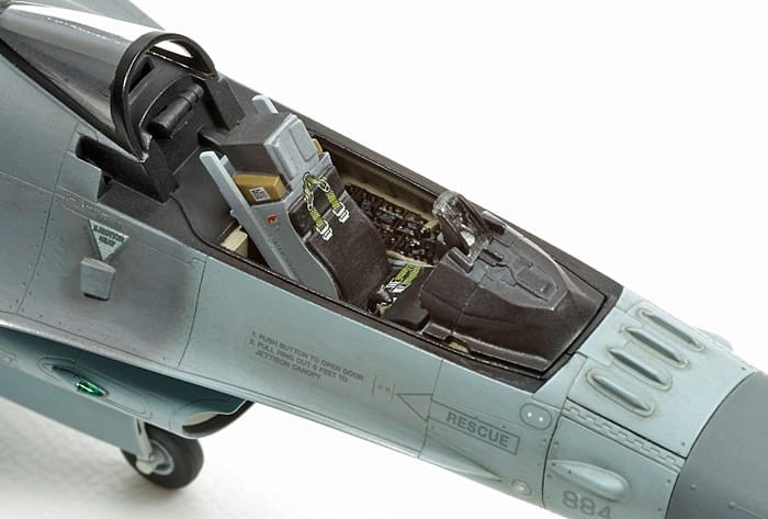 Tamiya 1/72 F-16 CJ Fighting Falcon Block 50